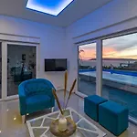 Lea 5-bedroom With Private Pool And Amazing Views Of And Sea *