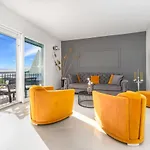 Lea 5-bedroom With Private Pool And Amazing Views Of And Sea