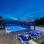 Lea 5-bedroom With Private Pool And Amazing Views Of And Sea Villa *