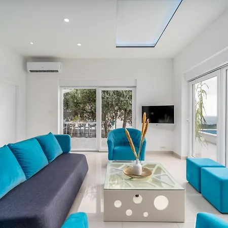 Lea 5-bedroom With Private Pool And Amazing Views Of And Sea Villa *