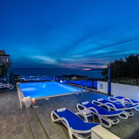 Lea 5-bedroom With Private Pool And Amazing Views Of And Sea Villa *