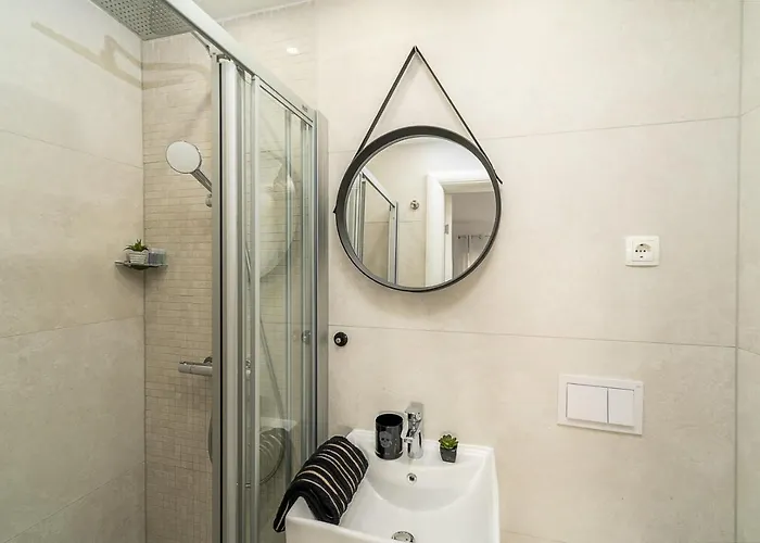 Lea 5-bedroom With Private Pool And Amazing Views Of And Sea Villa