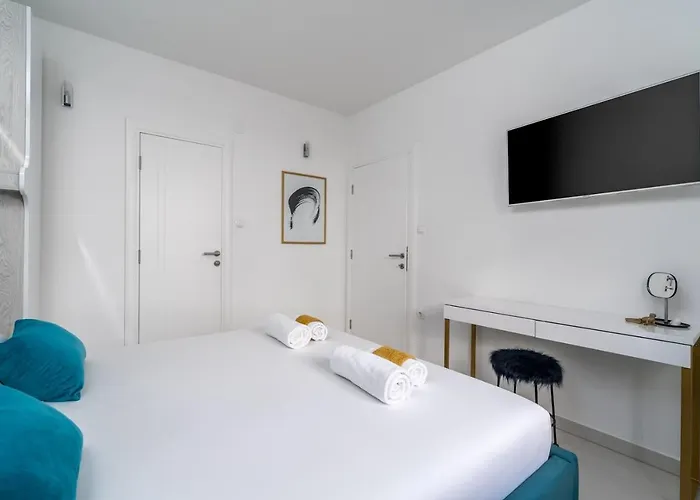 Lea 5-bedroom With Private Pool And Amazing Views Of And Sea Villa