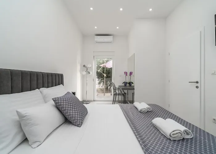 Lea 5-bedroom With Private Pool And Amazing Views Of And Sea