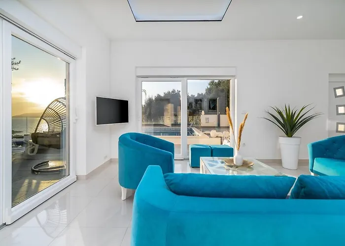 Lea 5-bedroom With Private Pool And Amazing Views Of And Sea *